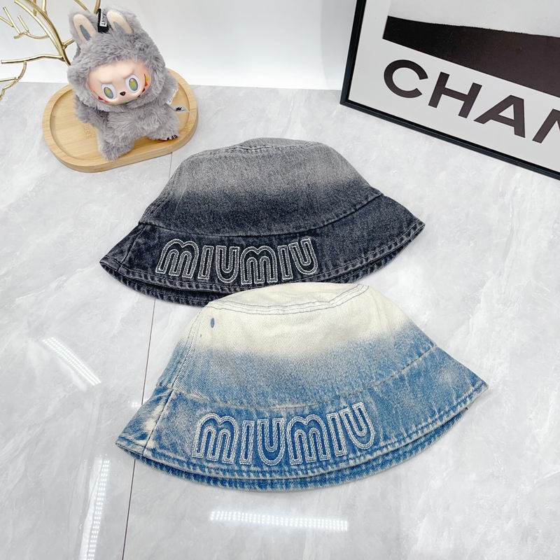 Miumiu cap dx03